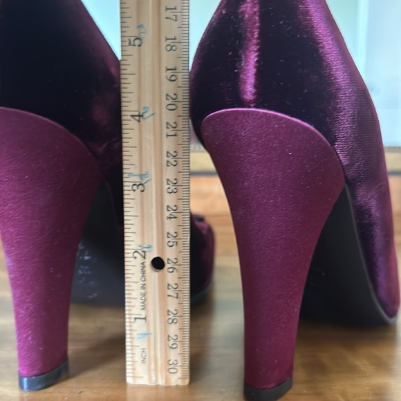 Burgundy velvet chunky high heel loafers with crystal flower at toe - Picture 8 of 9